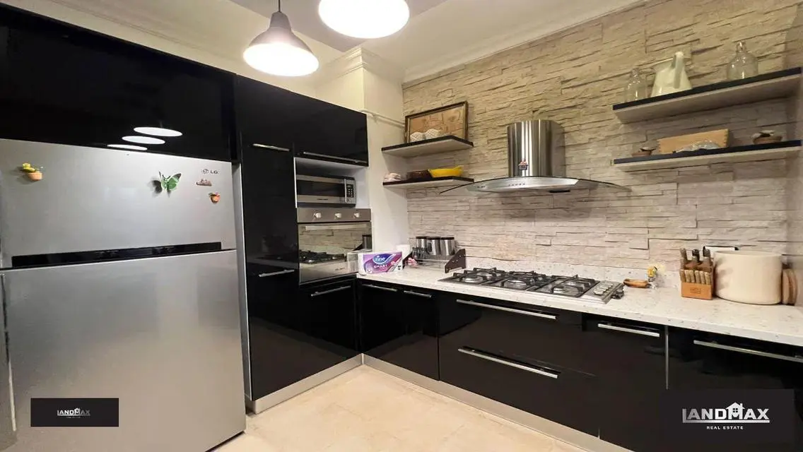 Modern Apartment with Stunning View | 2 Bedrooms + 3 Bathrooms