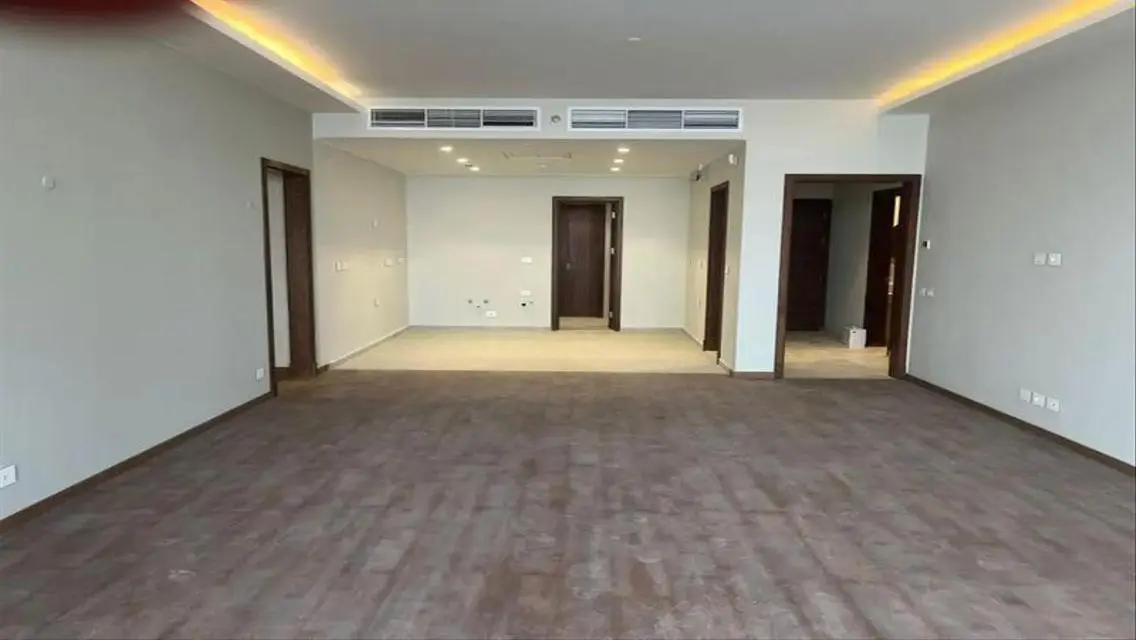 Luxury Apartment with Maid Room and Shared Pool for Sale