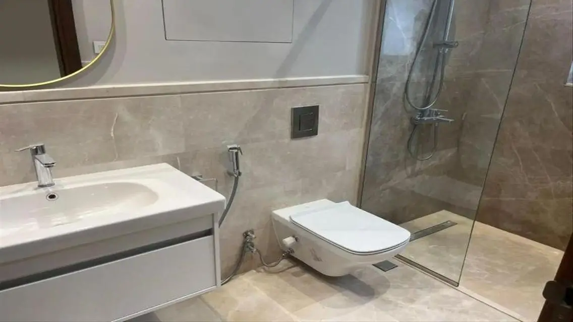 Luxury Apartment with Maid Room and Shared Pool for Sale