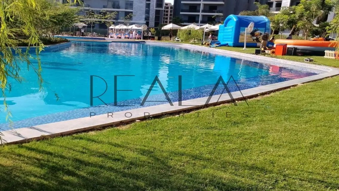 فيلا فاخرة بمساحة واسعة وجميع المرافق اللازمة للراحة