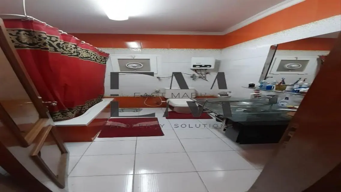 فيلا فاخرة للبيع في قلب المدينة