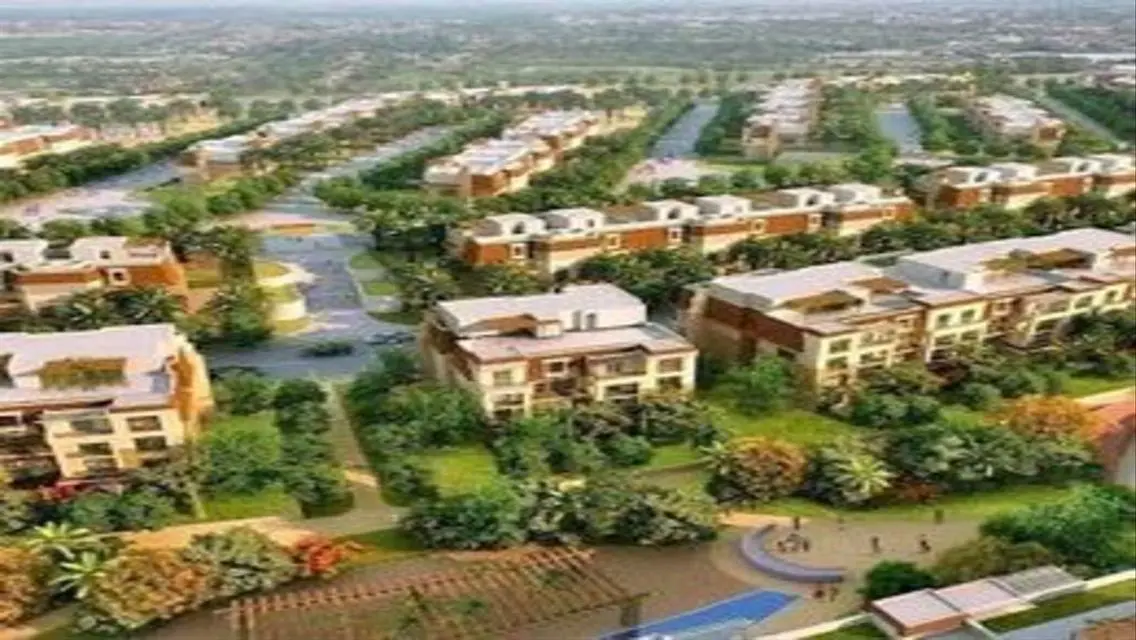 Luxurious Apartment with Expansive Space in the Heart of the City