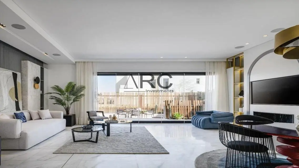 Luxury Apartment with Spacious Layout and Stunning Views