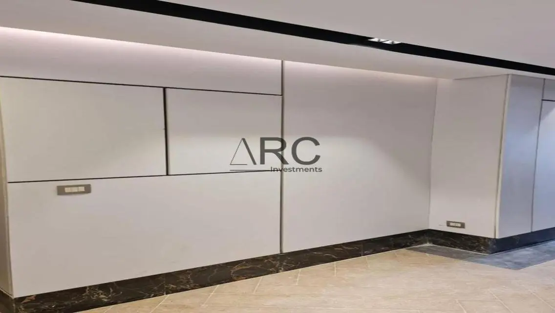 Luxury Apartment with Spacious Layout and Stunning Views
