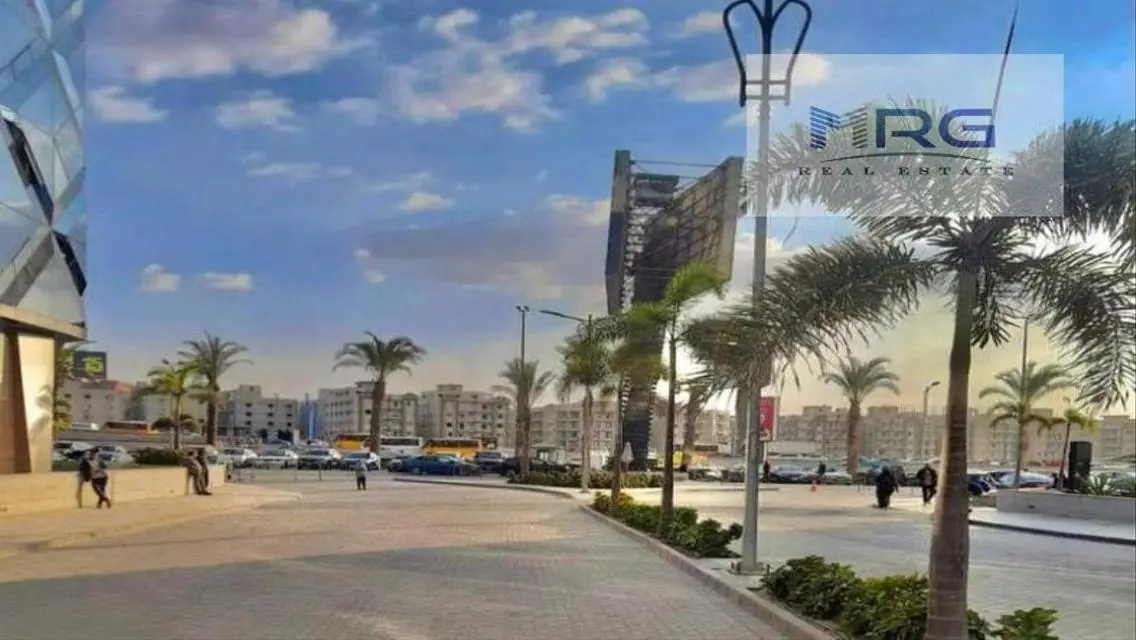 شقة فاخرة للبيع بموقع متميز