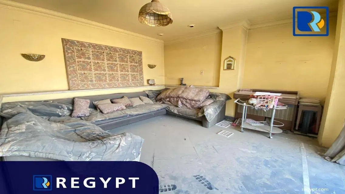 شقة فاخرة للبيع بإطلالة مميزة