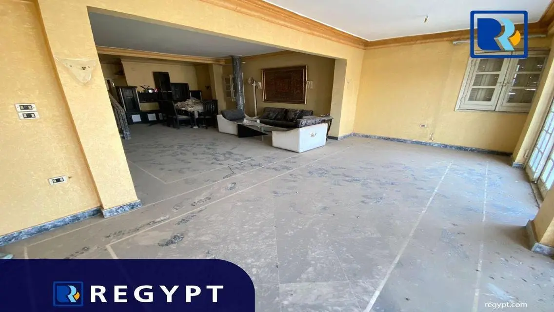 شقة فاخرة للبيع بإطلالة مميزة