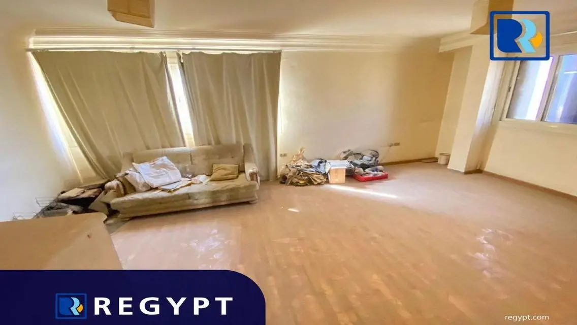 شقة فاخرة للبيع بإطلالة مميزة