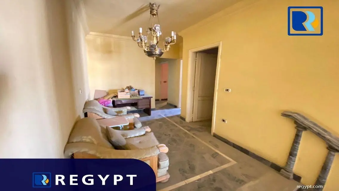 شقة فاخرة للبيع بإطلالة مميزة