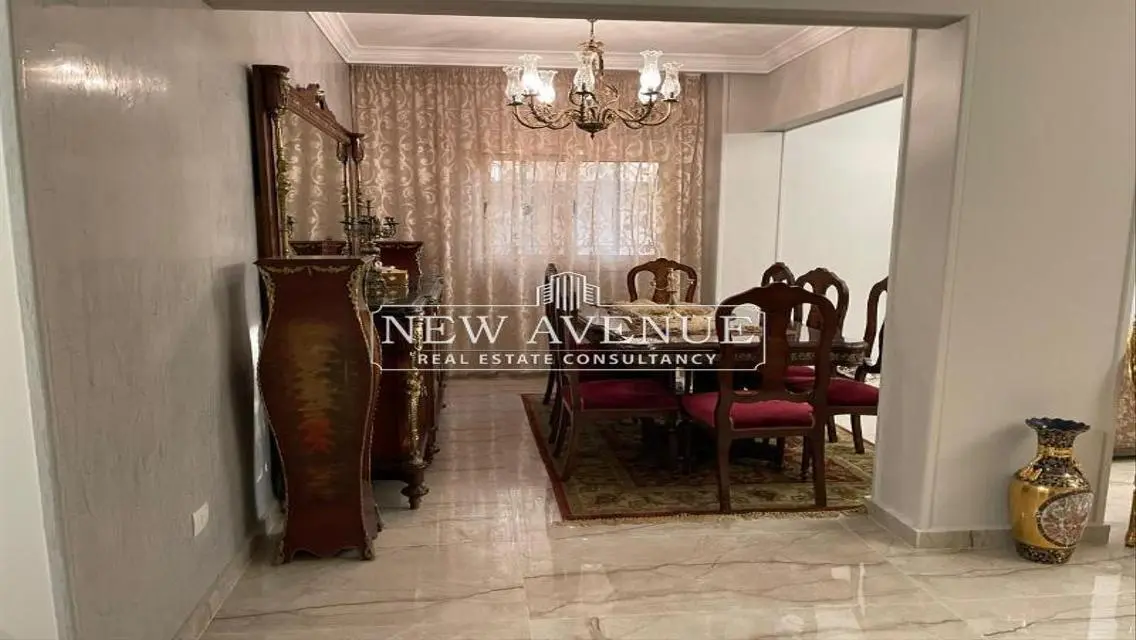 Luxury Apartment with Private Garden and Study