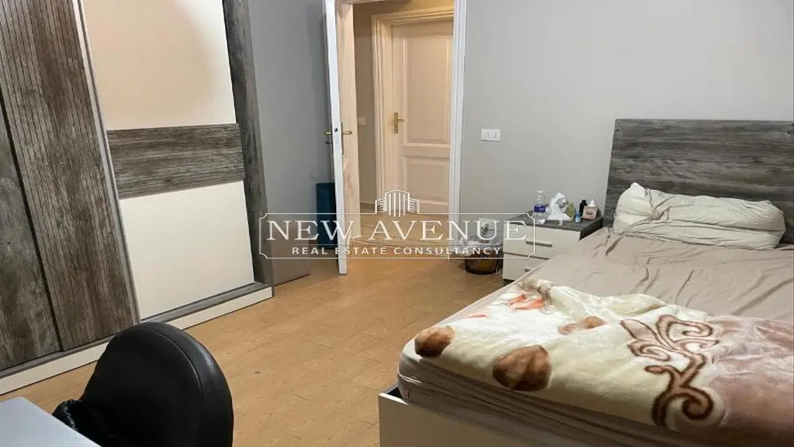 Luxury Apartment with Private Garden and Study