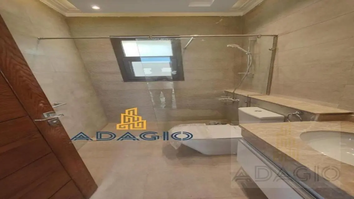 تاون هاوس مفروش بالكامل للإيجار في أليجريا