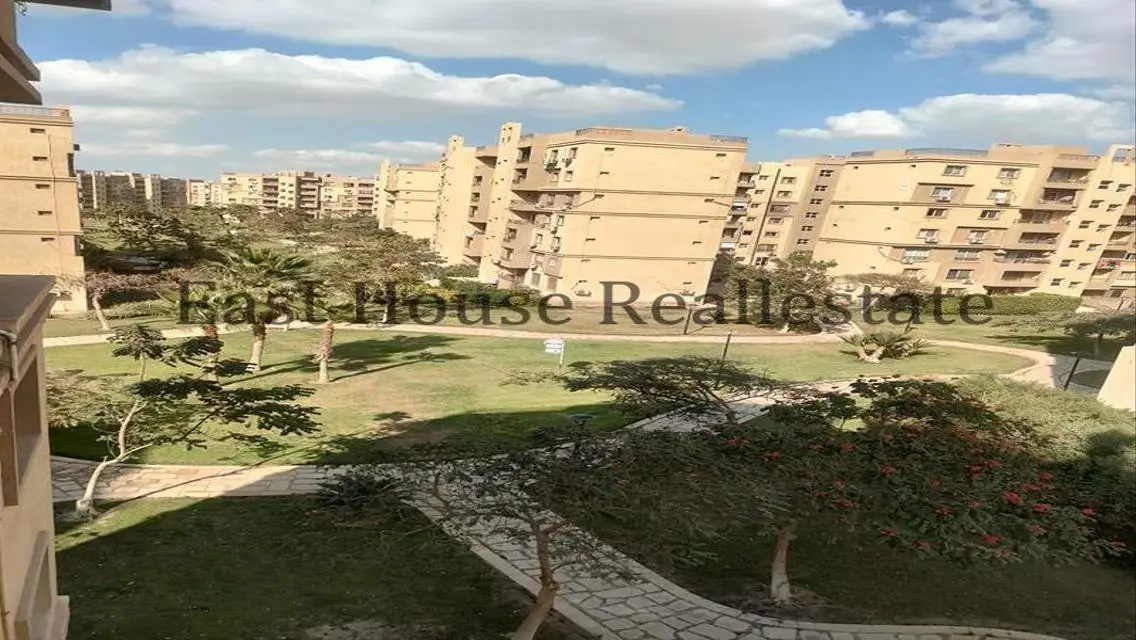 Spacious B6 Apartment with Comprehensive Amenities