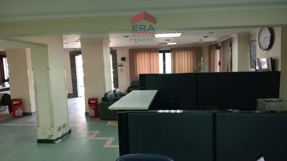 فيلا فاخرة للبيع بأرقى الأماكن