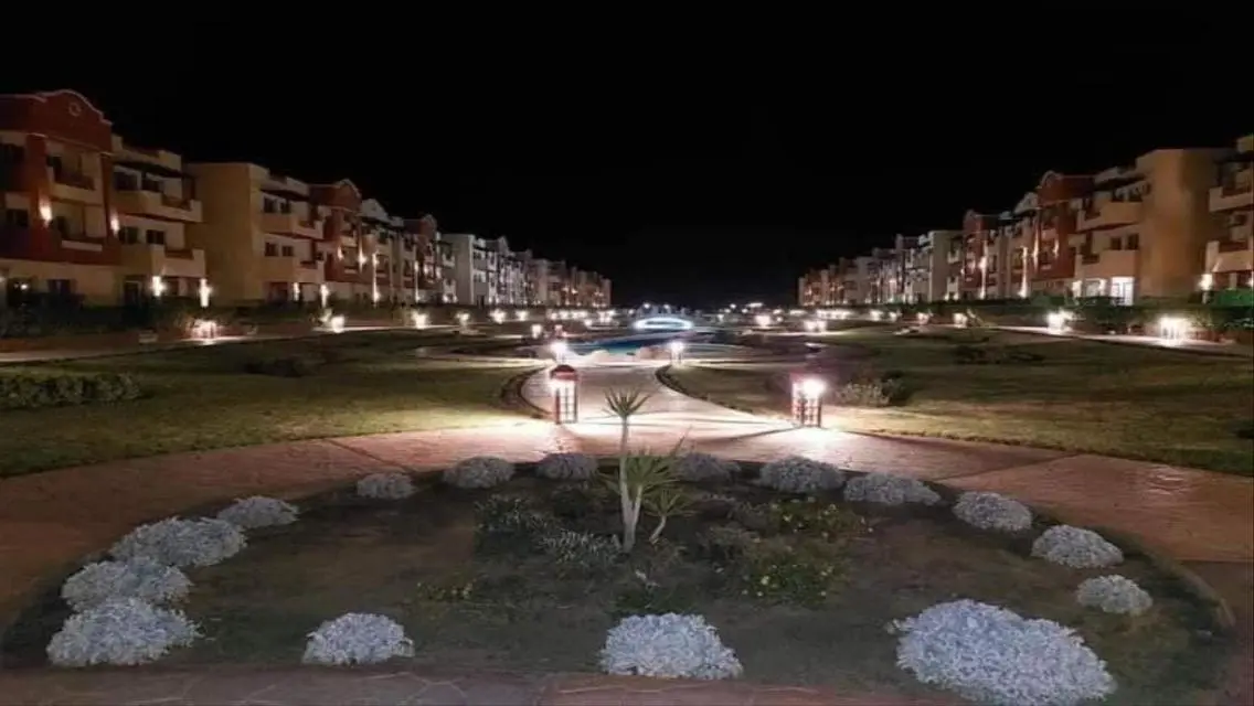 شقة فاخرة مع شرفة مطلة على بحيرات