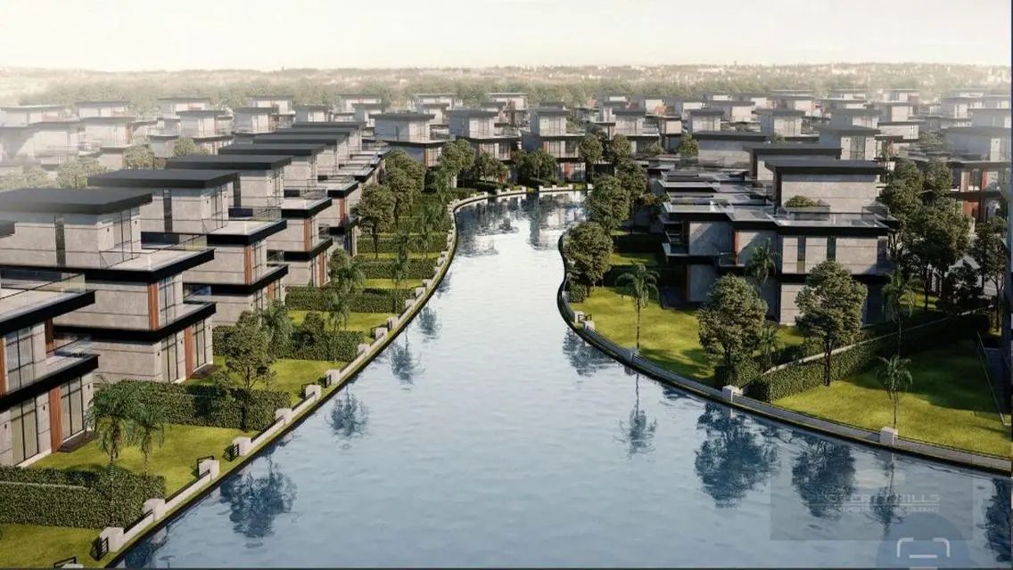 Luxury 3-Bedroom Apartment with Lake View