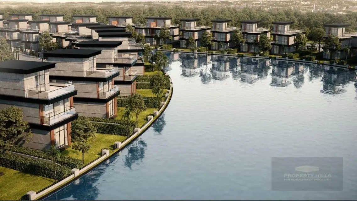 Luxury 3-Bedroom Apartment with Lake View