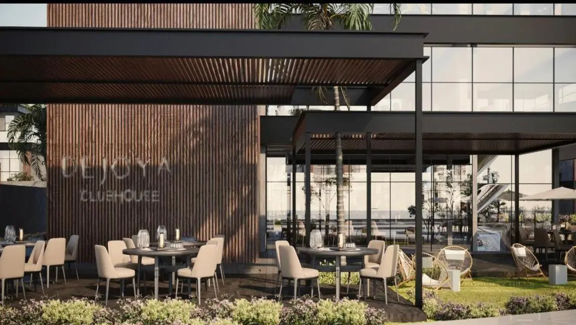 Luxury 3-Bedroom Apartment with Lake View