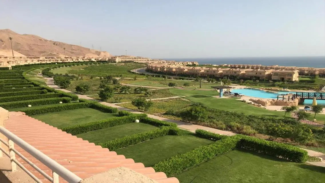 فيلا فاخرة للبيع في موقع متميز