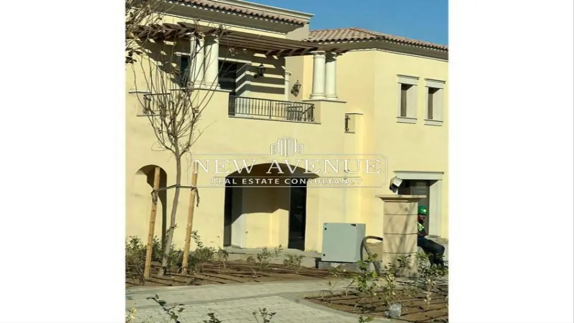 Luxury Apartment with Stunning Views and Private Garden