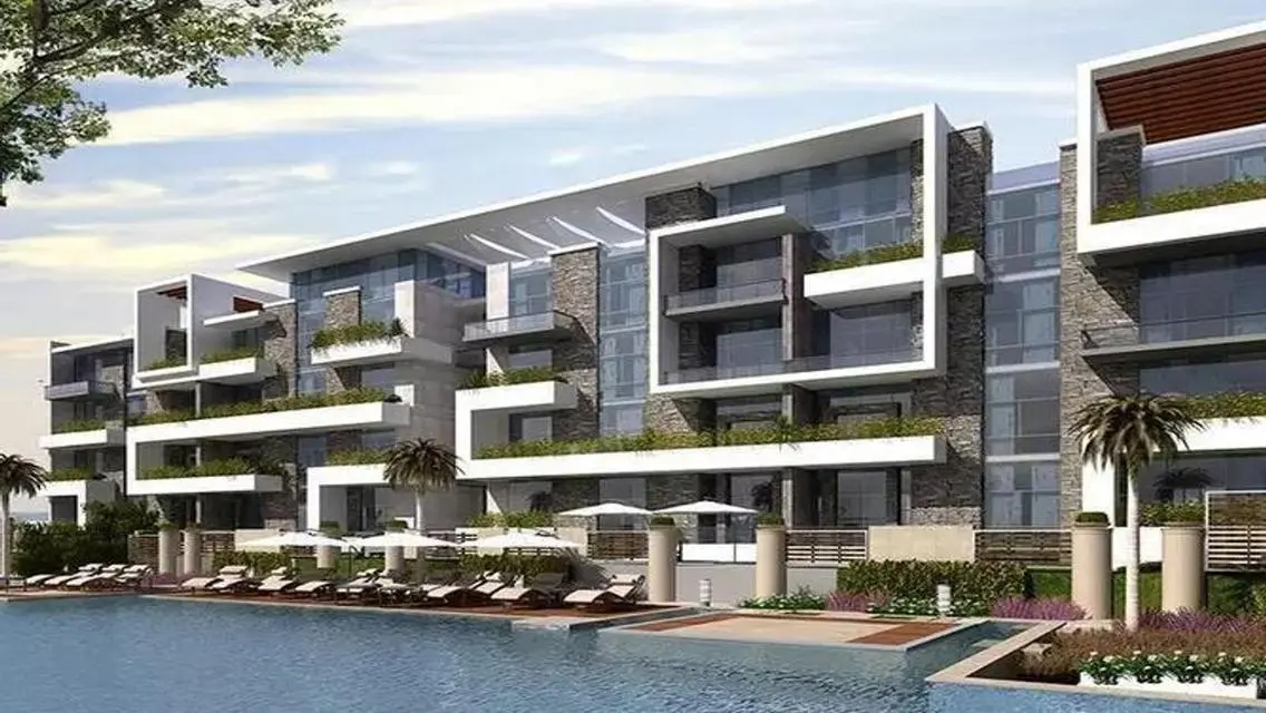 Luxury Villa with Spacious Garden