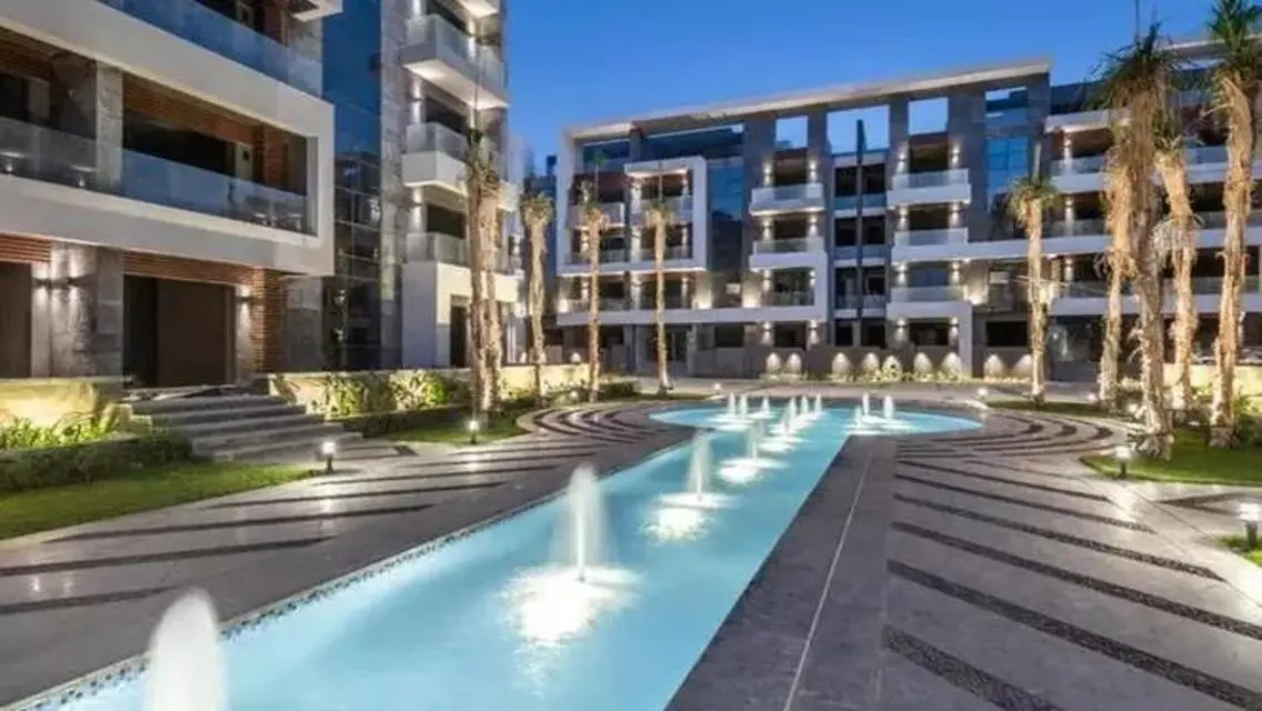 Luxury Villa with Spacious Garden
