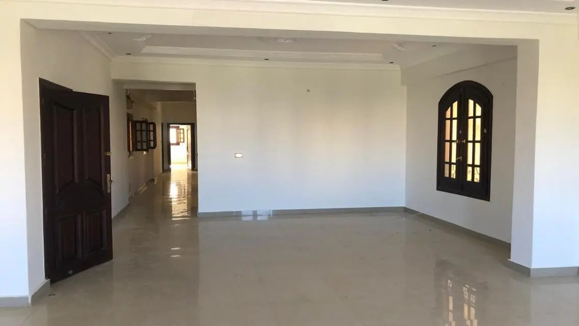 شقة مميزة بمساحة 225 متر