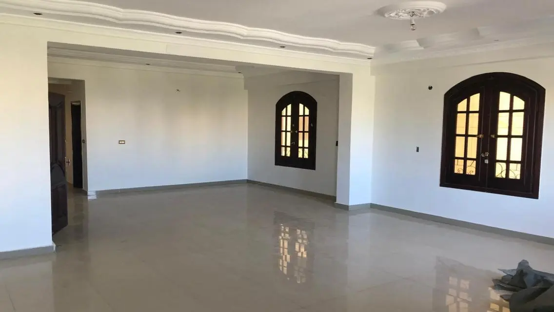 شقة مميزة بمساحة 225 متر