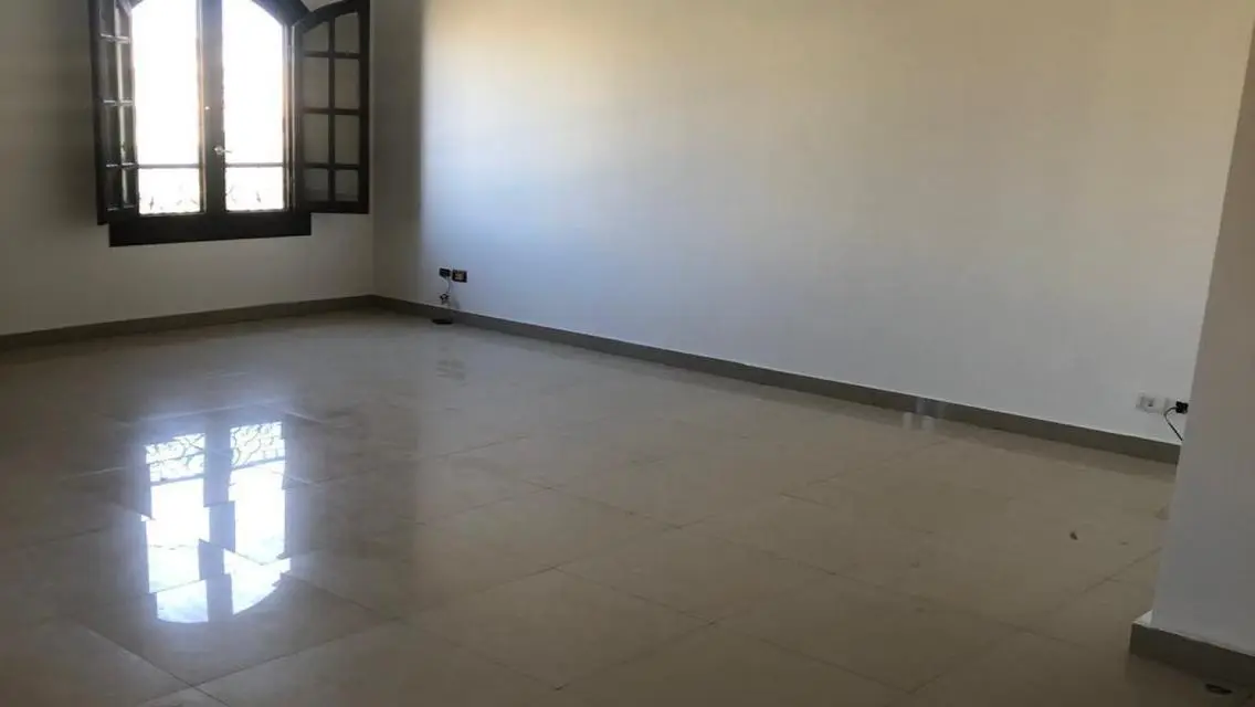 شقة مميزة بمساحة 225 متر