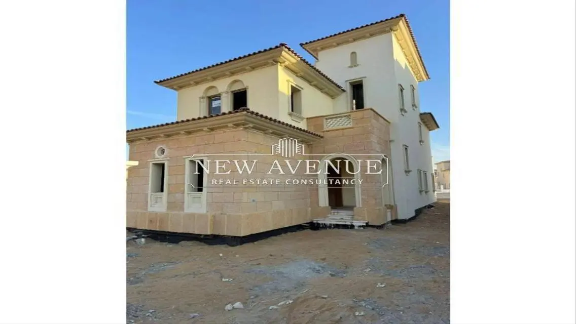 Luxury Villa with Spacious Layout and Private Garden