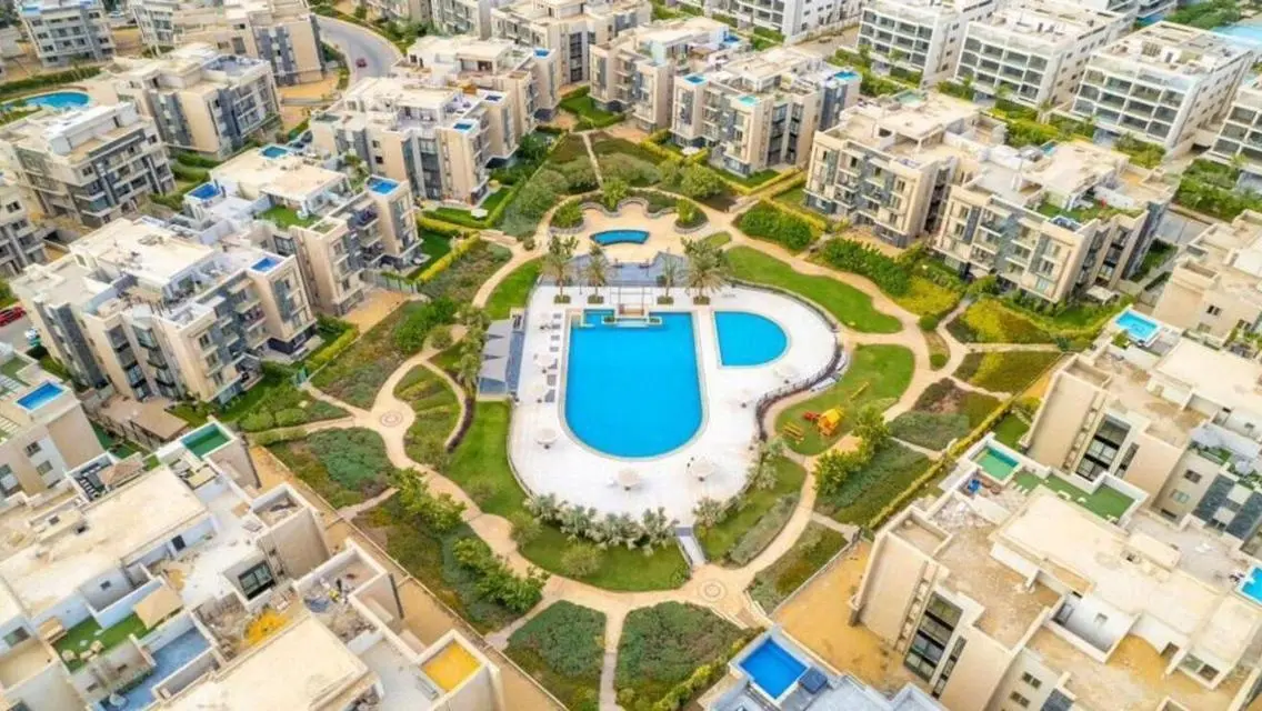 Luxury Apartment for Rent in Galleria Residence