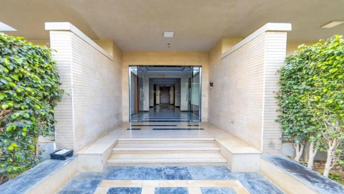 Luxury Apartment for Rent in Galleria Residence