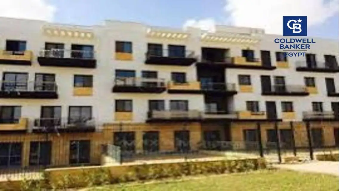 Luxury Apartment with Study Room and Central Air Conditioning in the Heart of the City