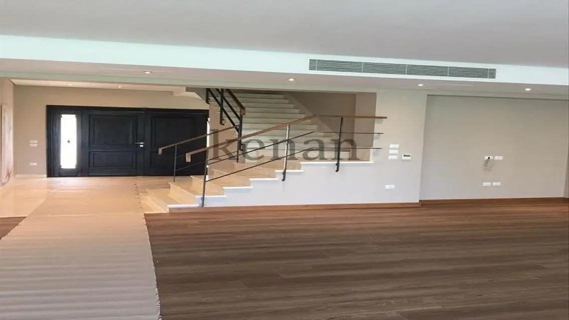 Luxurious Apartment with Private Garden and Shared Pool