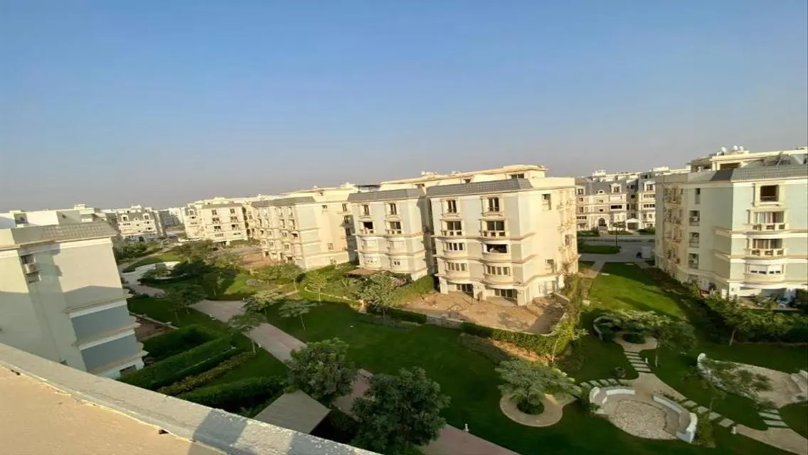شقة فاخرة للبيع بمساحة 305 متر
