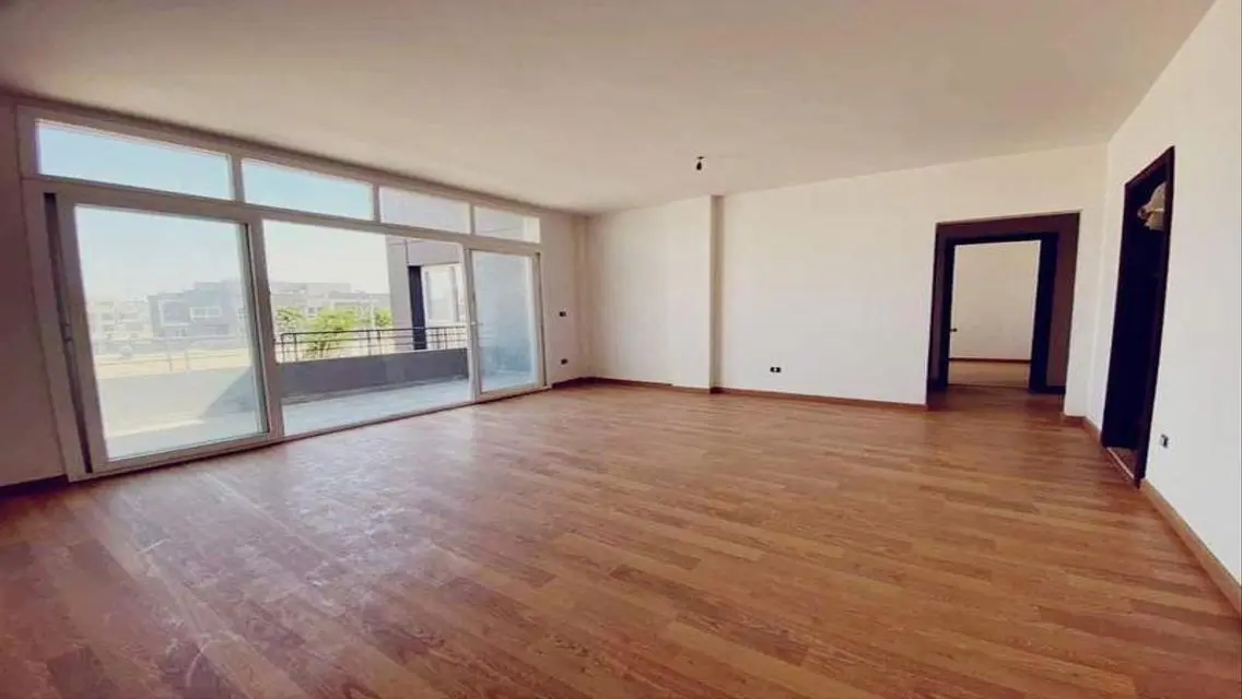 Luxury Apartment with Balcony and Shared Pool