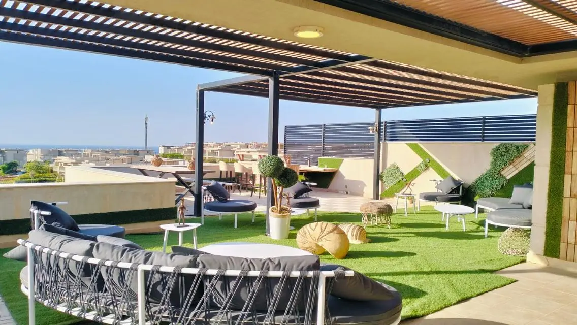 Luxury Apartment for Sale with Amazing Lake Views