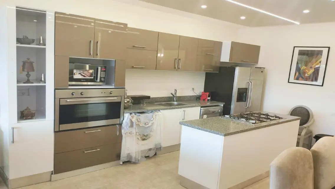 Luxury Apartment for Sale with Amazing Lake Views