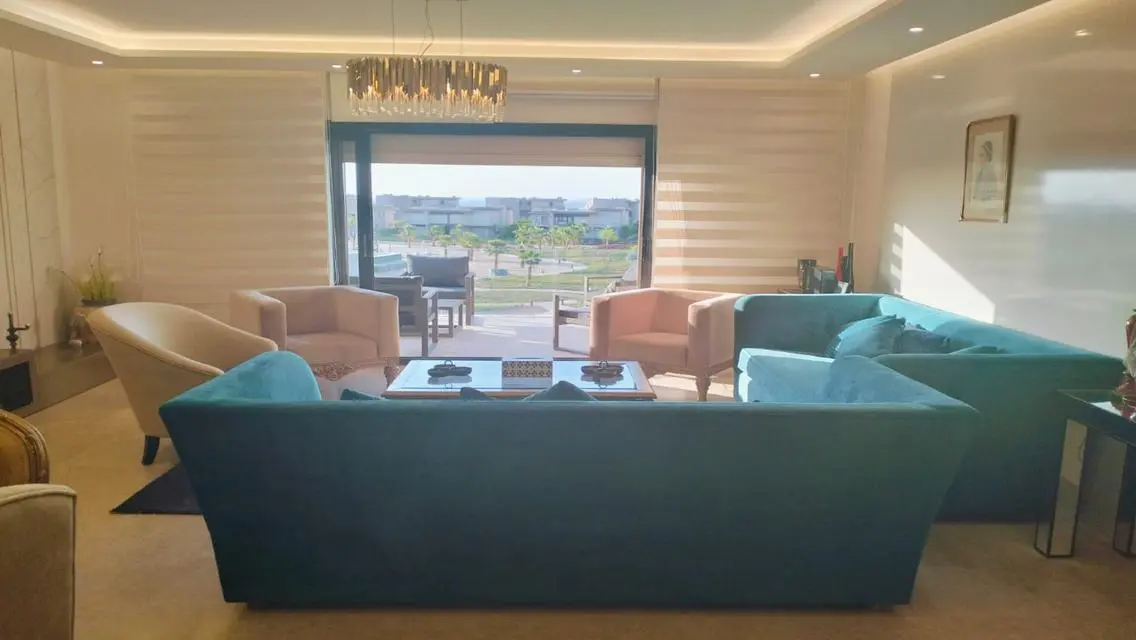 Luxury Apartment for Sale with Amazing Lake Views