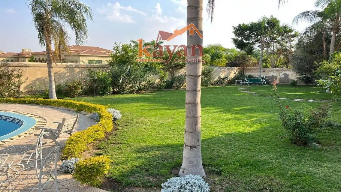 Luxury Villa with Private Garden and Pool