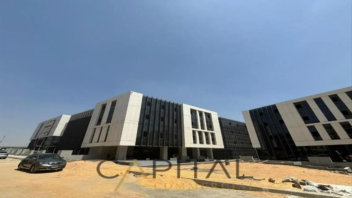 عقار تجاري رائع مع وسائل راحة ممتازة