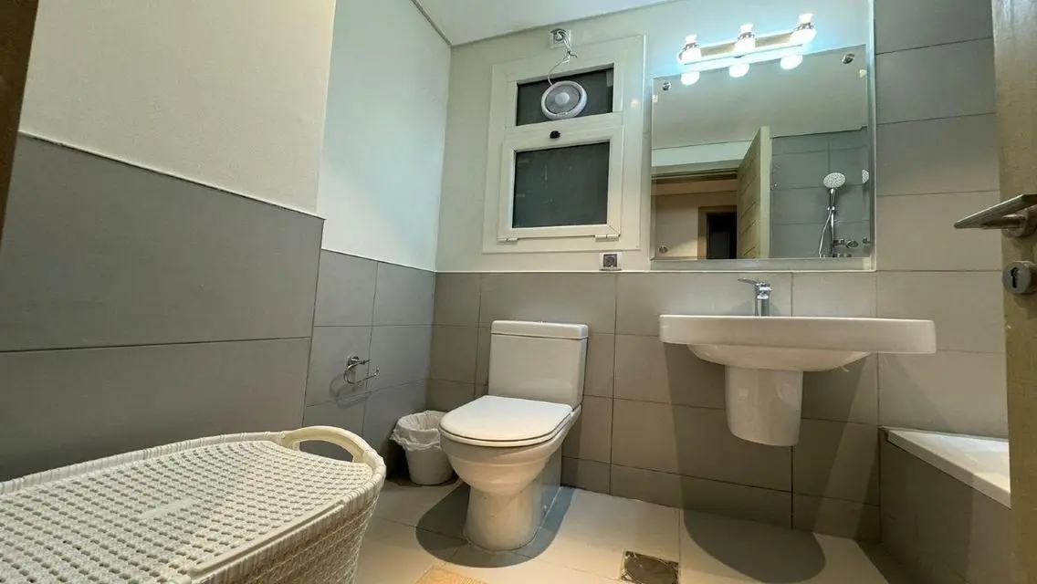 Luxury Apartment with Premium Amenities in a Prime Location