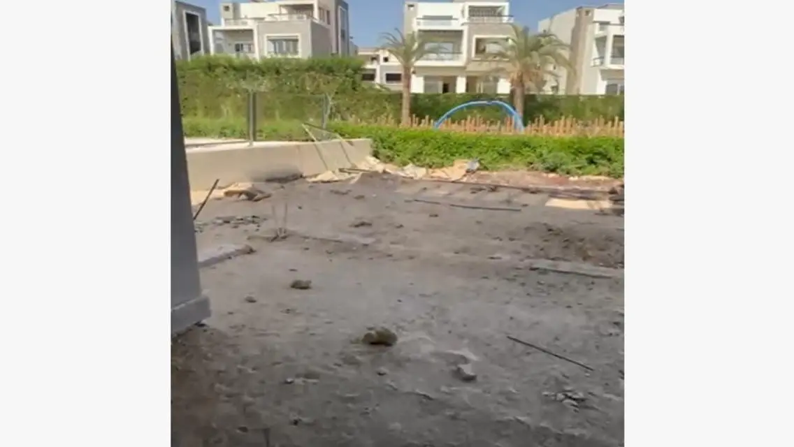 Luxury Apartment with 265 sqm Featuring Balcony and Covered Parking