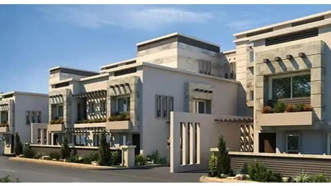 Luxury Apartment with 265 sqm Featuring Balcony and Covered Parking