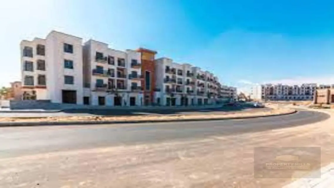 Luxurious Apartment for Sale Overlooking Lakes