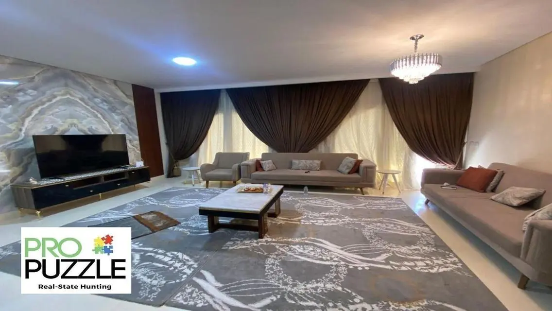 Apartment for Rent at 90-Avenue