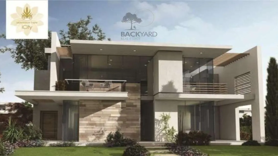 Luxurious Home for Sale with Backyard and Fantastic Amenities