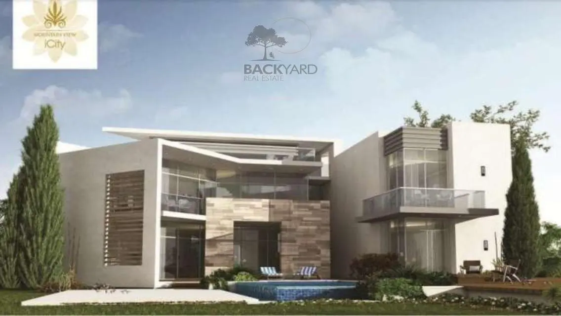 Luxurious Home for Sale with Backyard and Fantastic Amenities