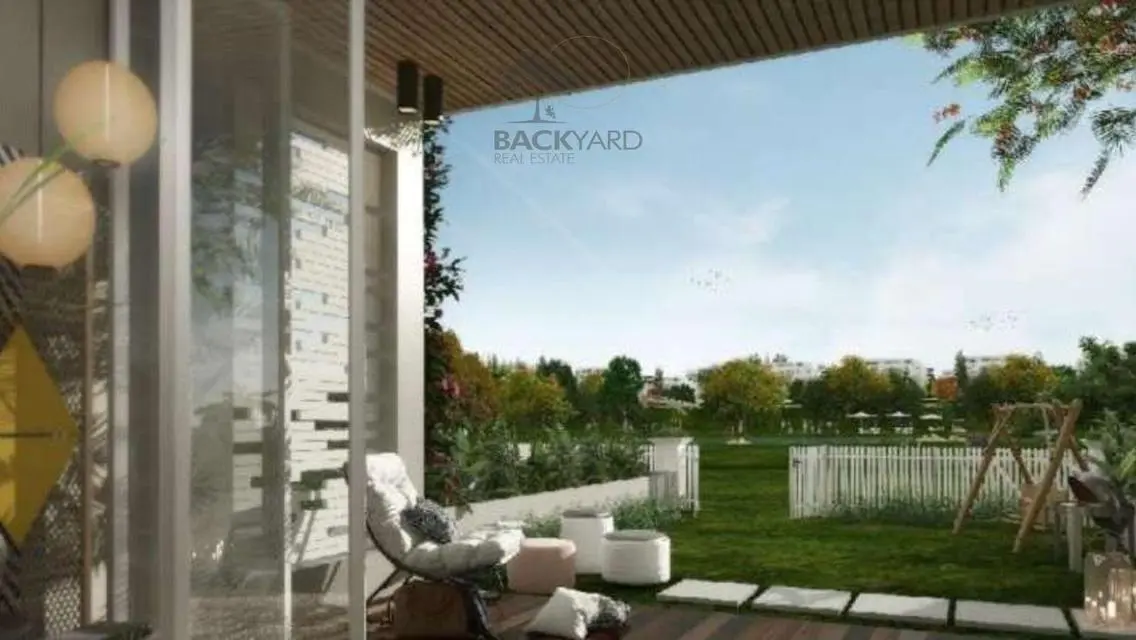 Luxurious Home for Sale with Backyard and Fantastic Amenities