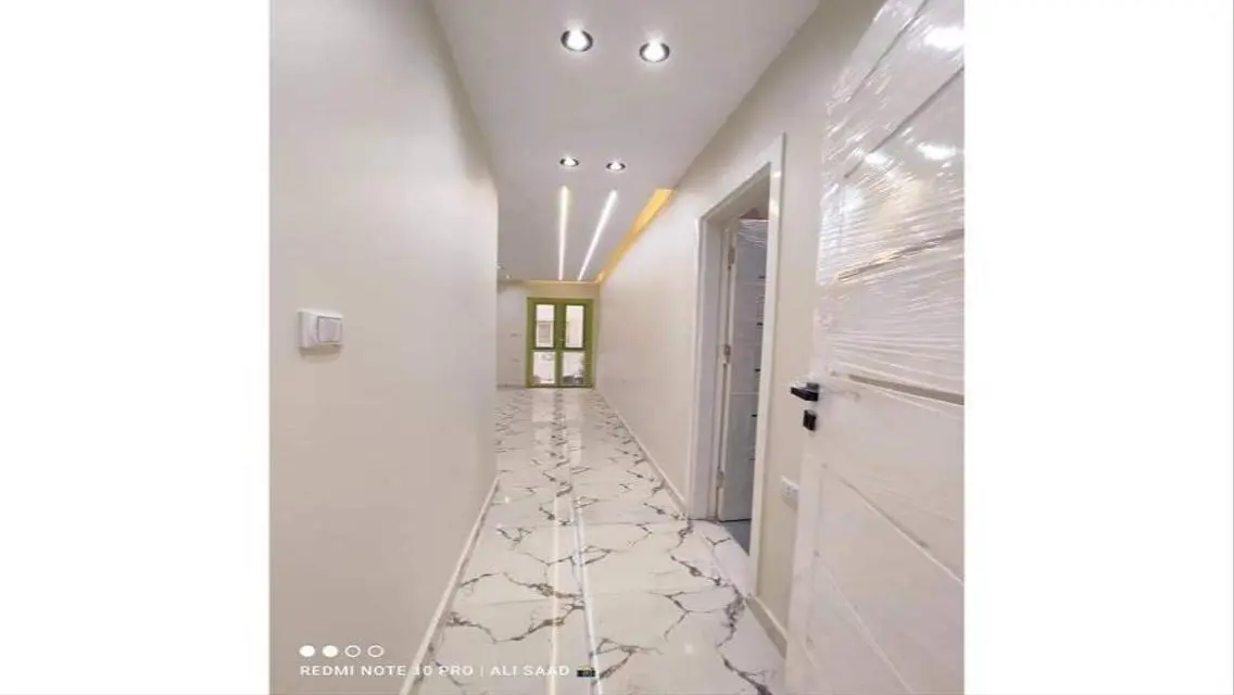شقة فاخرة 240 متر مع شرفة مطلة على معلم رئيسي